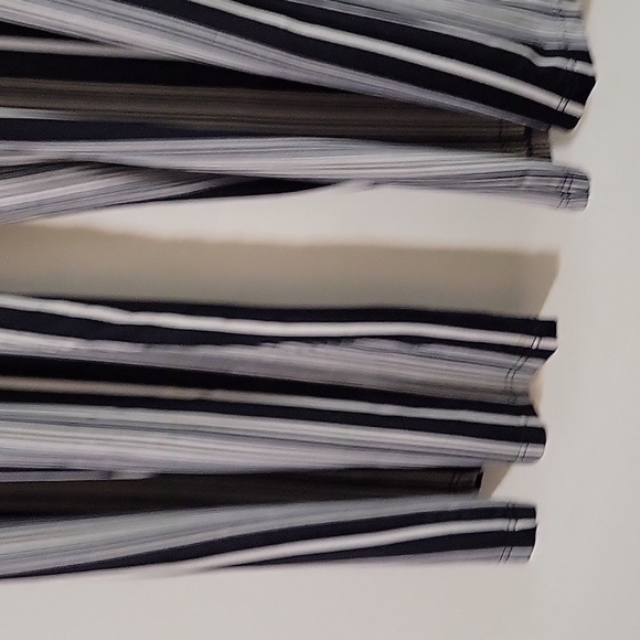 New directions palazzo pants - Picture 2 of 7